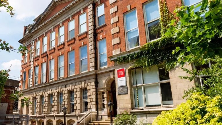 Professeur Michael Antoniou sur les aliments&nbsp;OGM